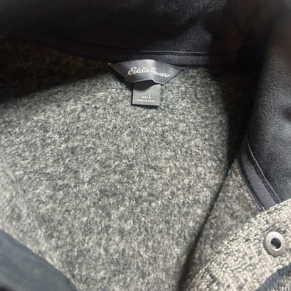 Eddie Bauer Men’s Pullover - Like New - Picture 5 of 7